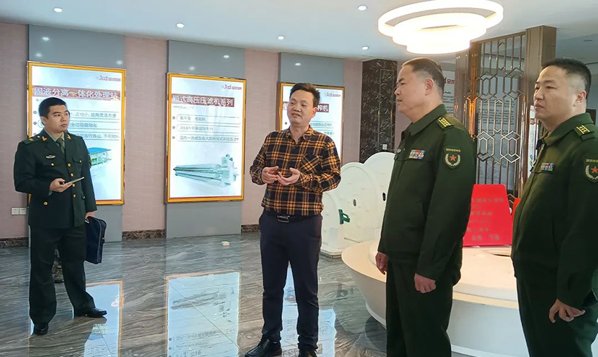 佛山军分区政委、禅城区委常委领导一行莅临午夜看片福利调研指导工作